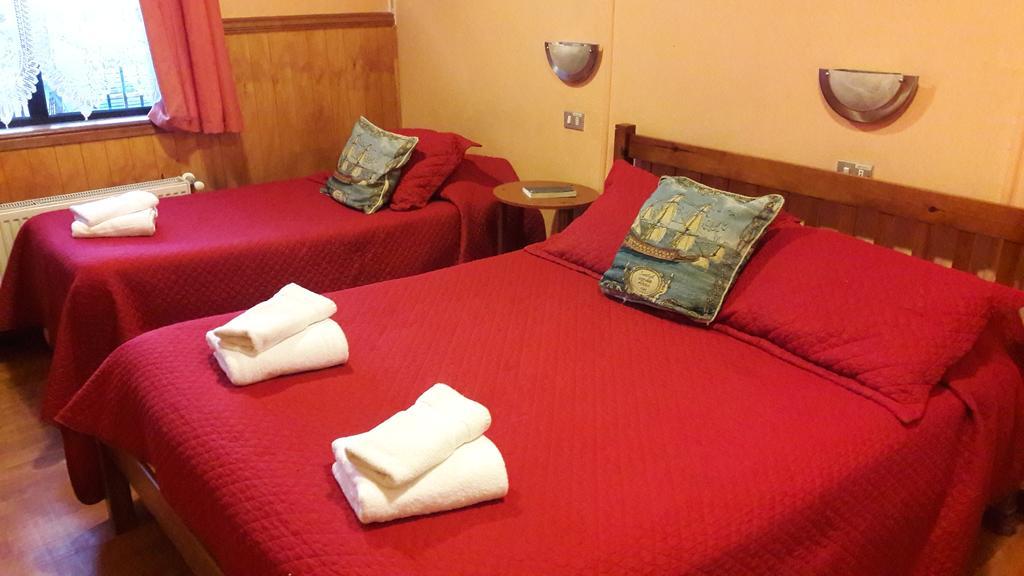 Hostal Victoria Punta Arenas Exterior foto